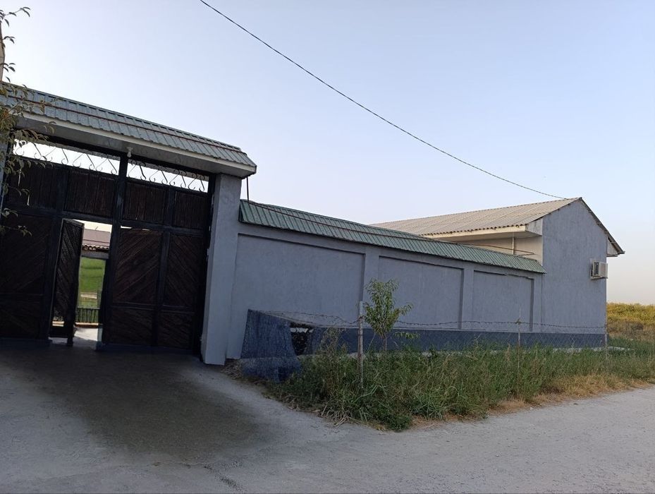 Отчопарда 4хонали катеж срочна сотилади