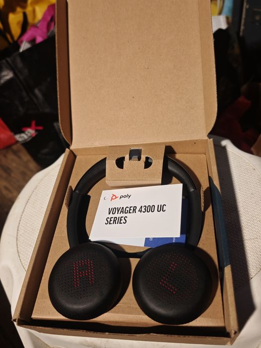 Vând căști Voyager 4320 UC
