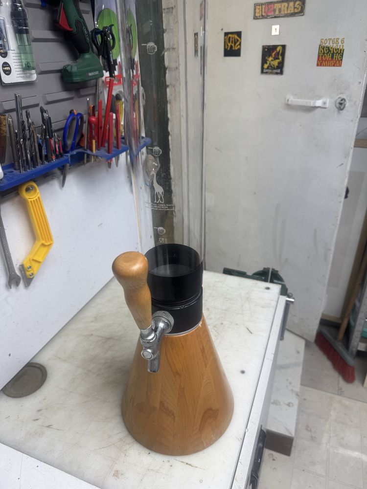 Колона за бира с обем 3 L.