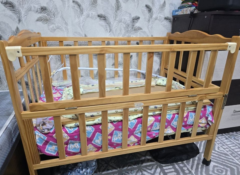 Продам детскую кроватку