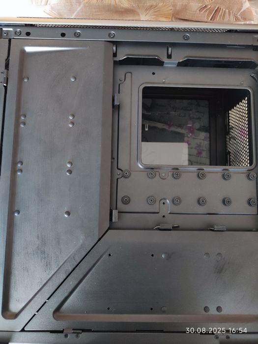 Кутия Phanteks Enthoo Evolv X TG RGB - Перфектна!