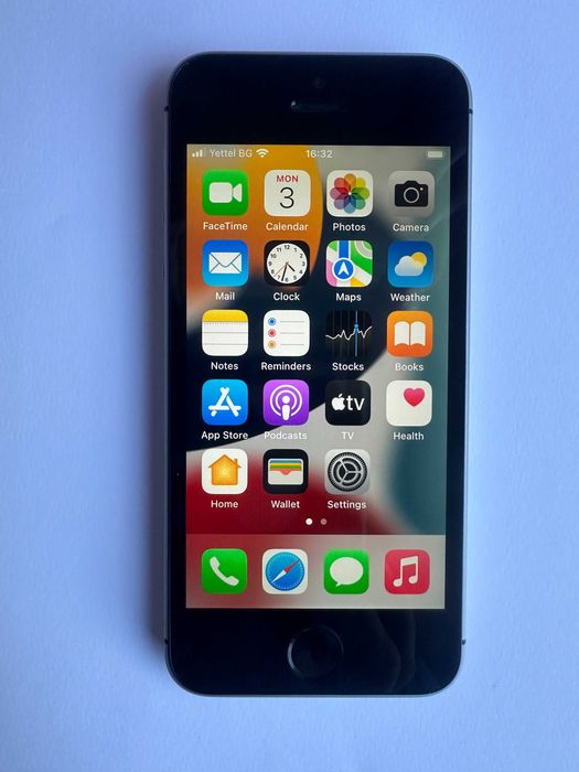 КАТО НОВ !!! iPhone SE - ЧЕРЕН - 16GB - Фабрично Отключен