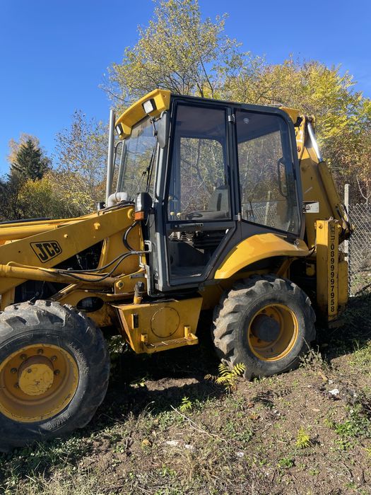 Колесен багер JCB CX2