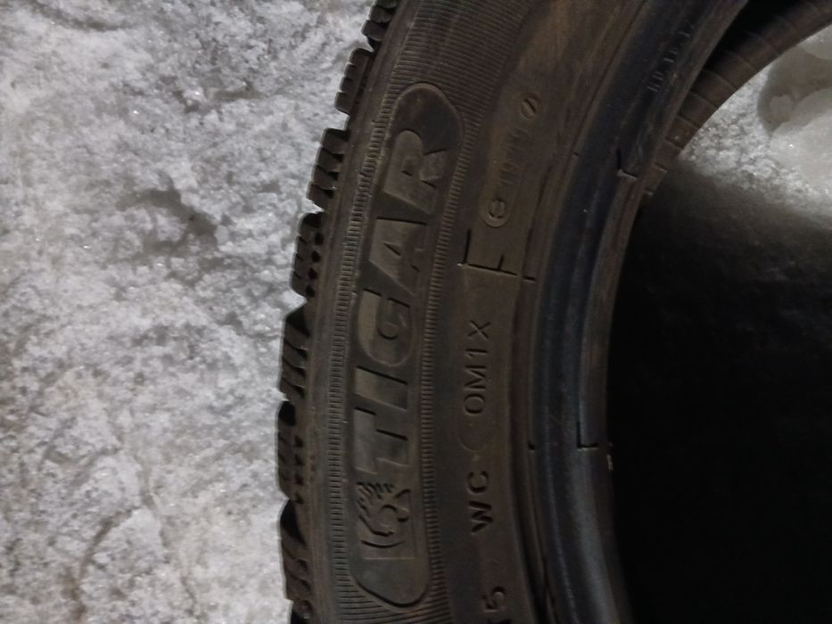 Шины  зимние шипованные