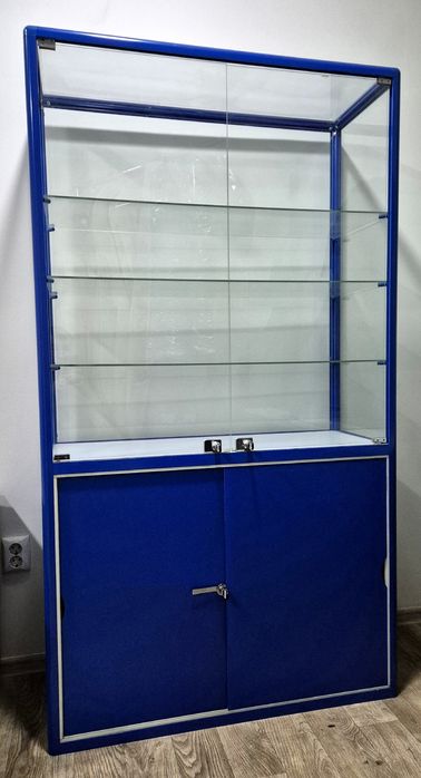 Витрина стеклянная