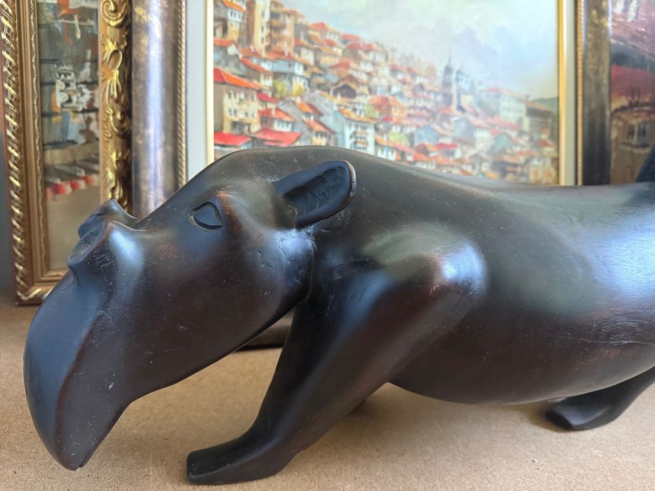 Хипопотам от плътно абаносово дърво