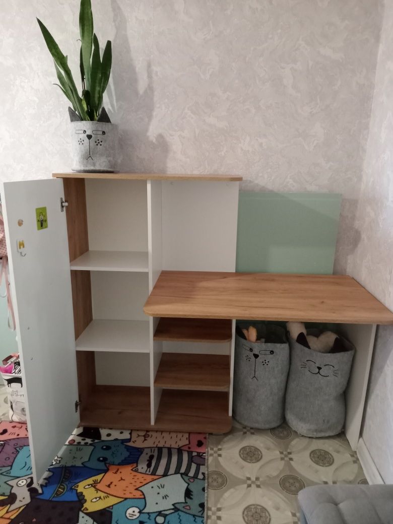 Продам стол парта
