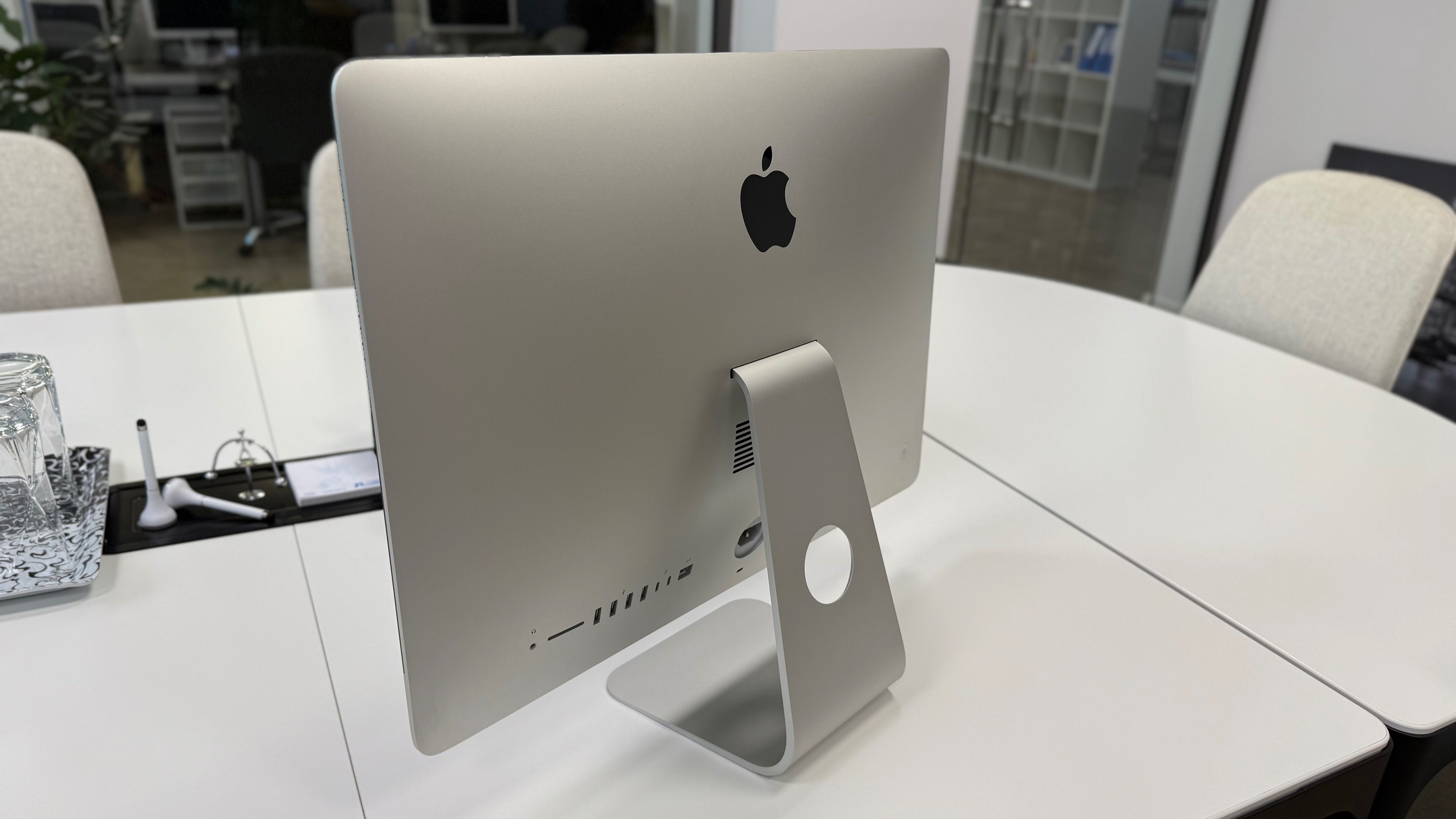 Продавам iMac 21.5” Retina 4K (2017) – отлично състояние