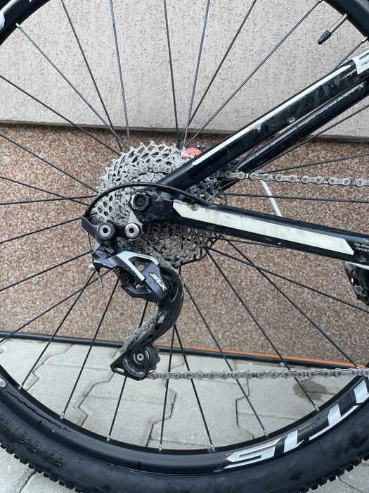 Bicicleta  enduro full suspension BMC carbon. Preț fix