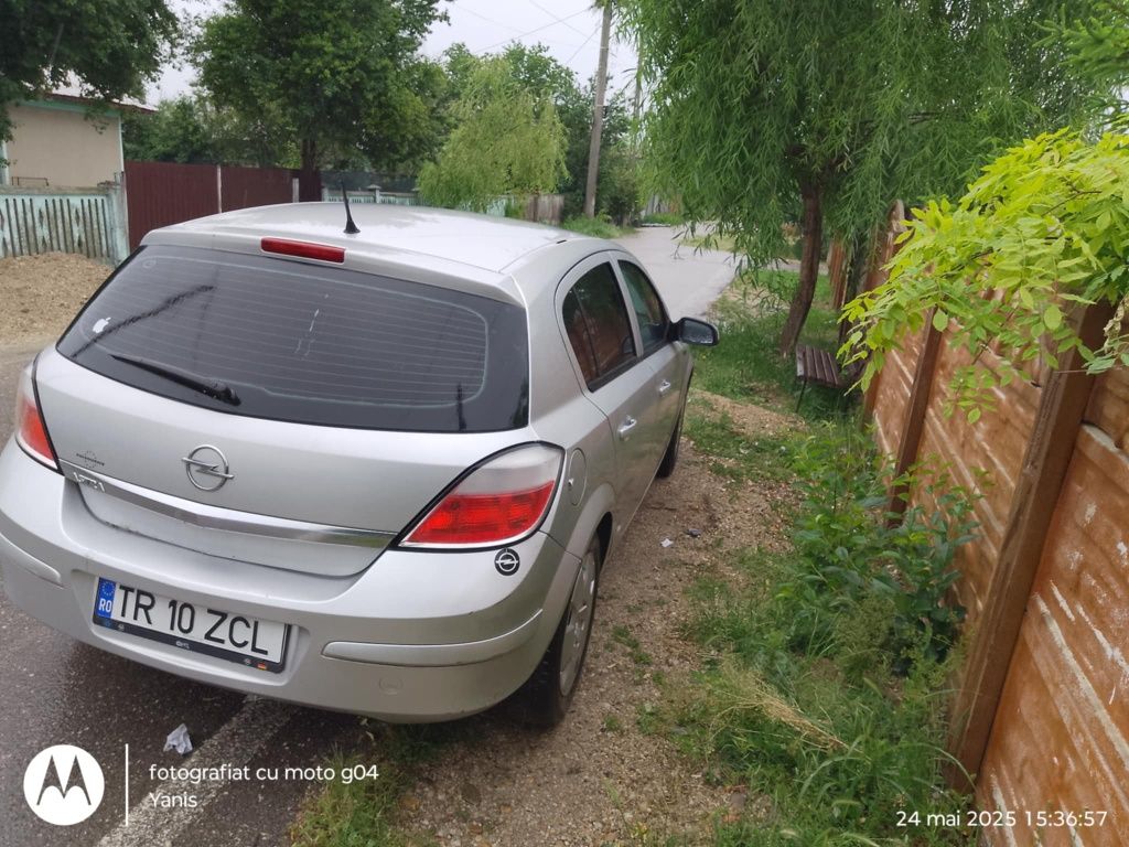 Vand Opel Astra.