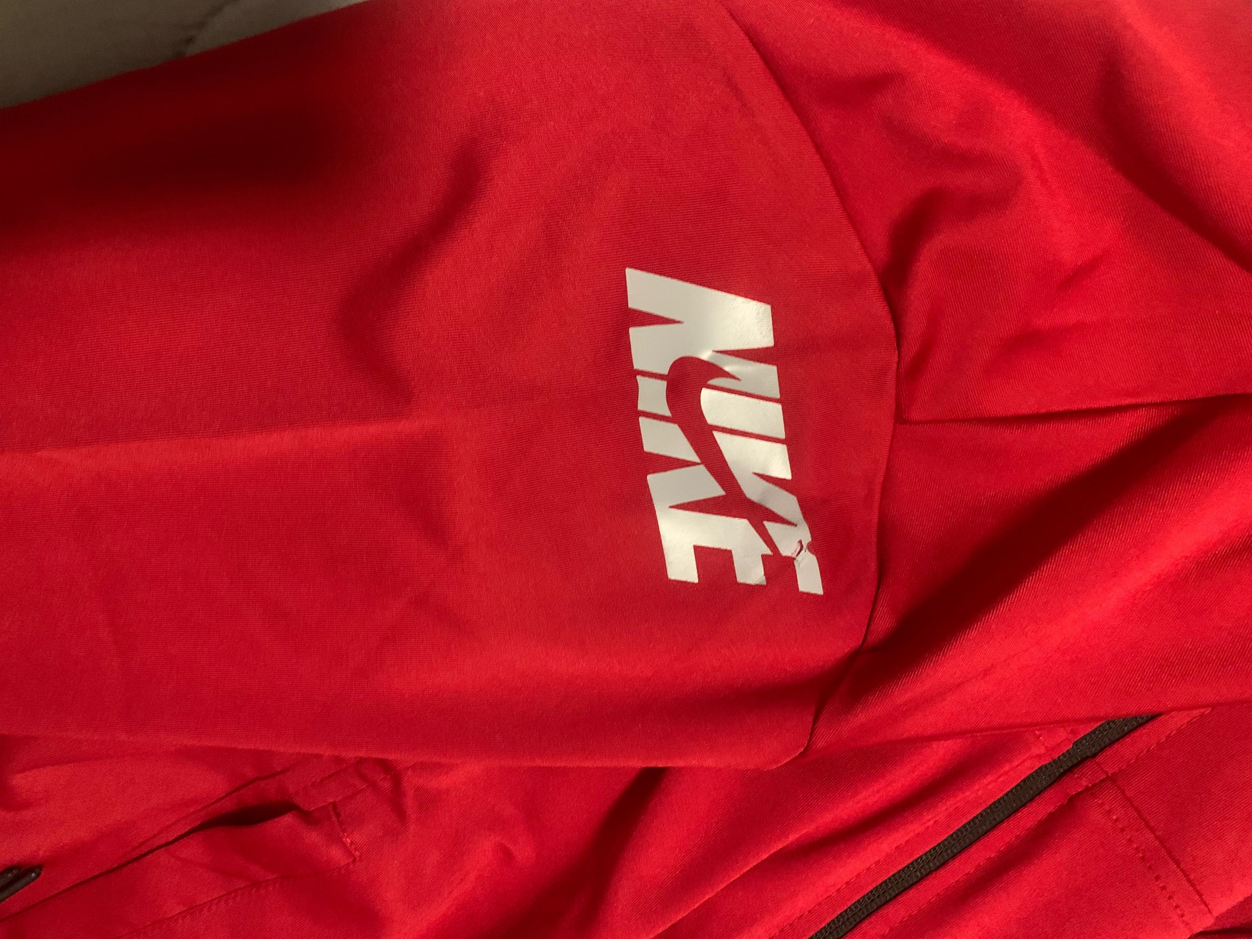 Екип Nike нов без етикет