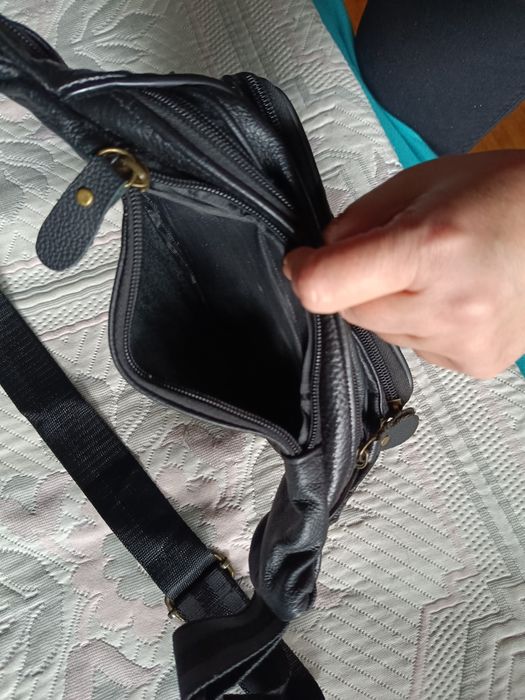 Чанта за през кръста ,естествена кожа -60 лв.