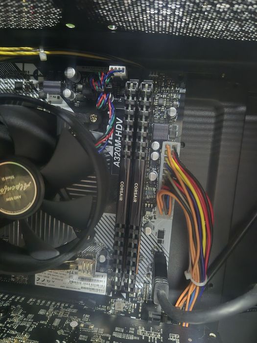Компютър Ryzen 5 3500X/16GB/RX 570 8GB