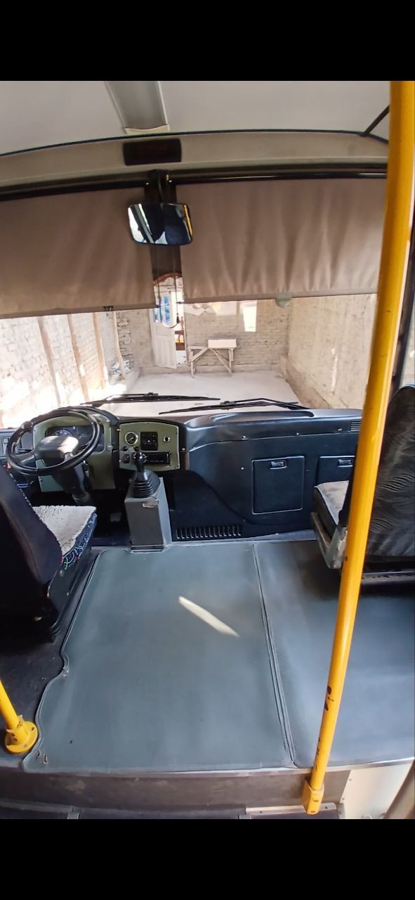 ISUZI Aftobus NP37