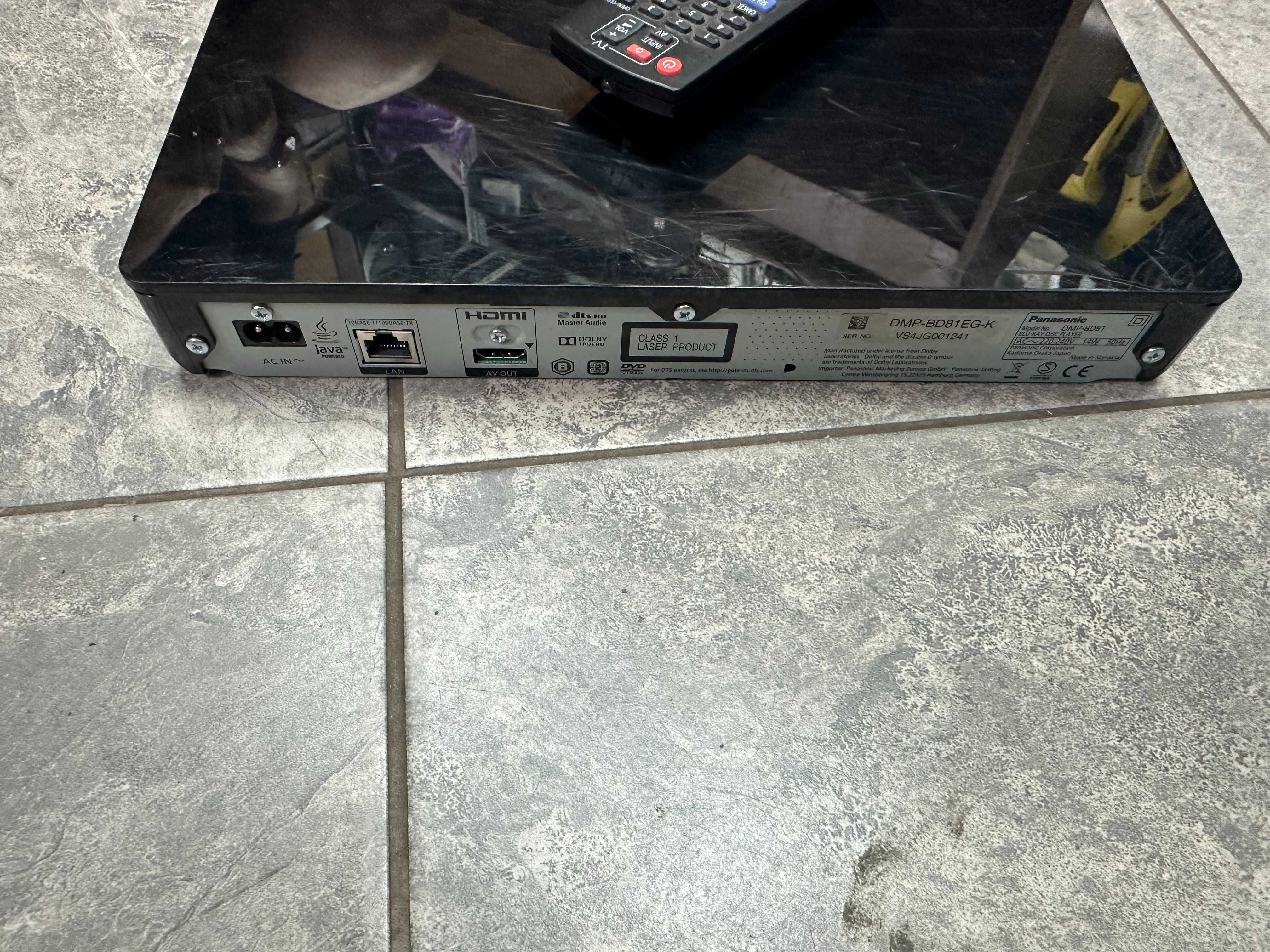 Smart Network Blu-ray Disc™/ DVD Player DMP-BD81