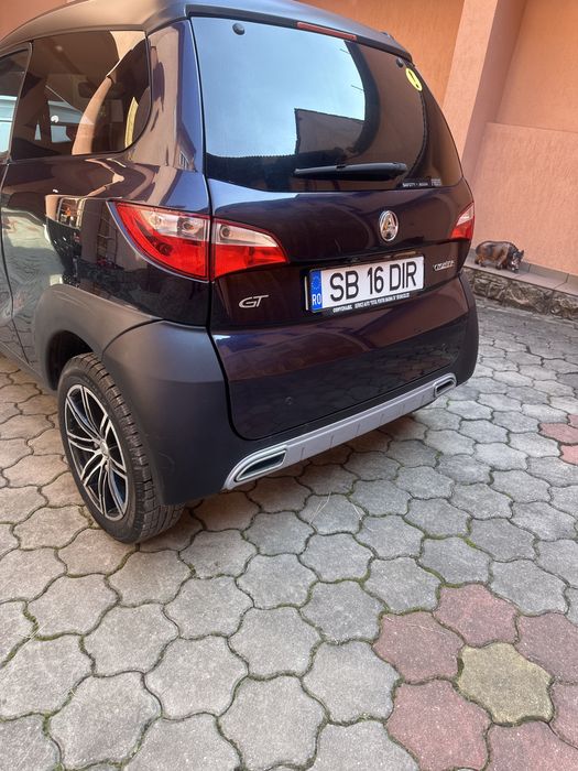 Vand aixam cu 4 locuri