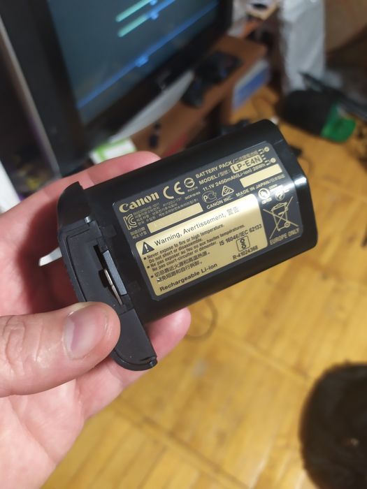 Батарея Оригинал Canon LP-E4N Новый Аккумулятор
