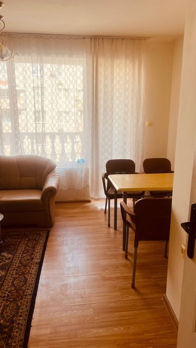 Дава се под наем Тристаен апартамент в Пловдив, Център - 90 кв.м за 433.5 € - Снимка #1