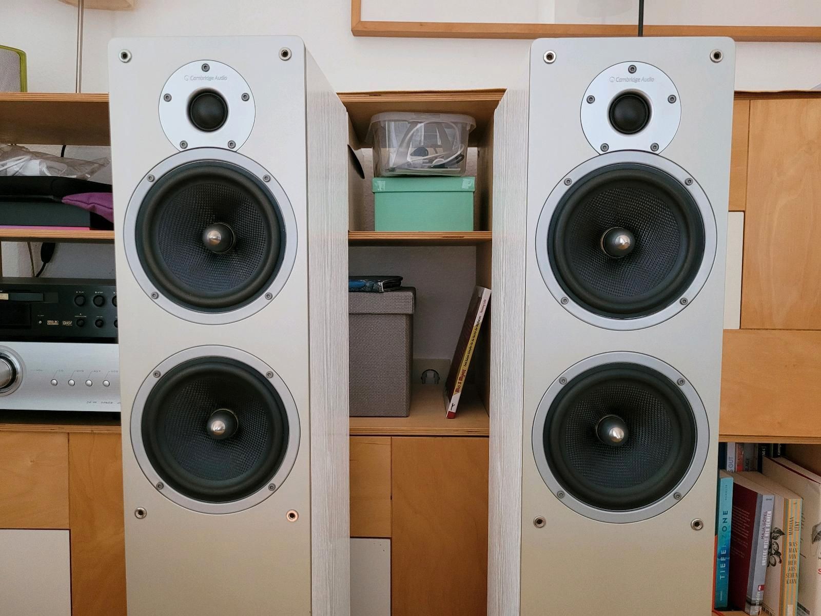 Продавам Cambridge Audio Sirocco S70