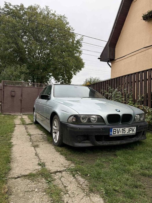 Vand sau dezmembrez BMW e39
