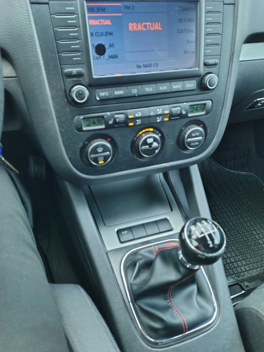 Vând Volkswagen golf