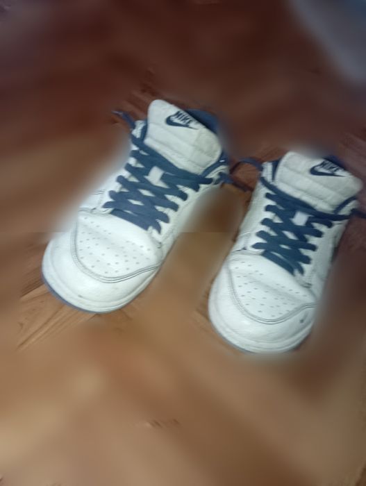 Продам (Сатам) Nike Supreme