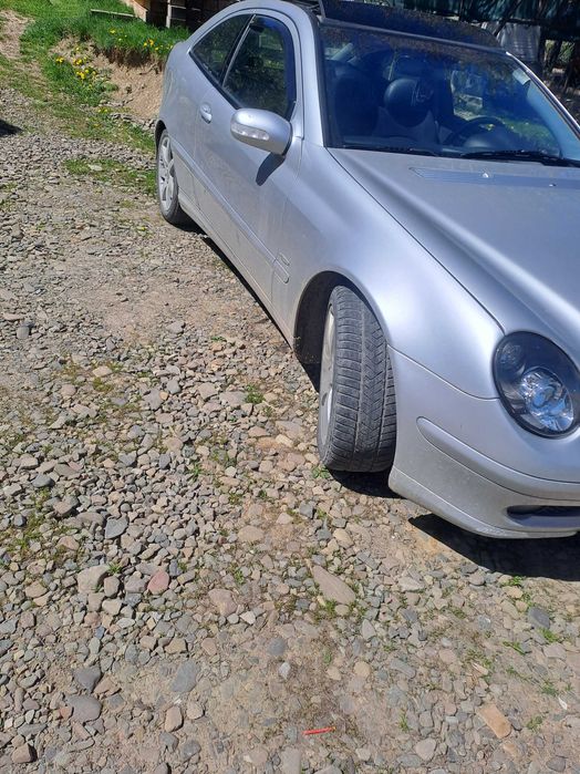 Vand mercedes clc 2.0 benzina kompresor 163 cp din 2001