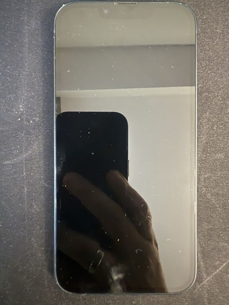 iPhone 13, 128 gb + 2 case + 10 screen protectors