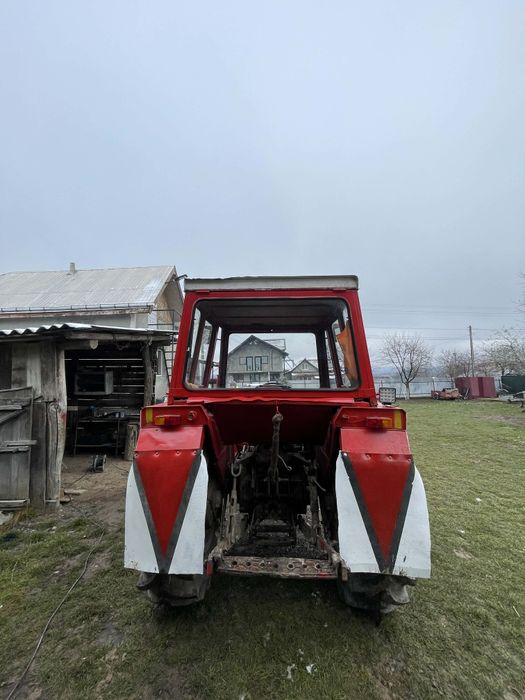 Vând tractor zetor 5711