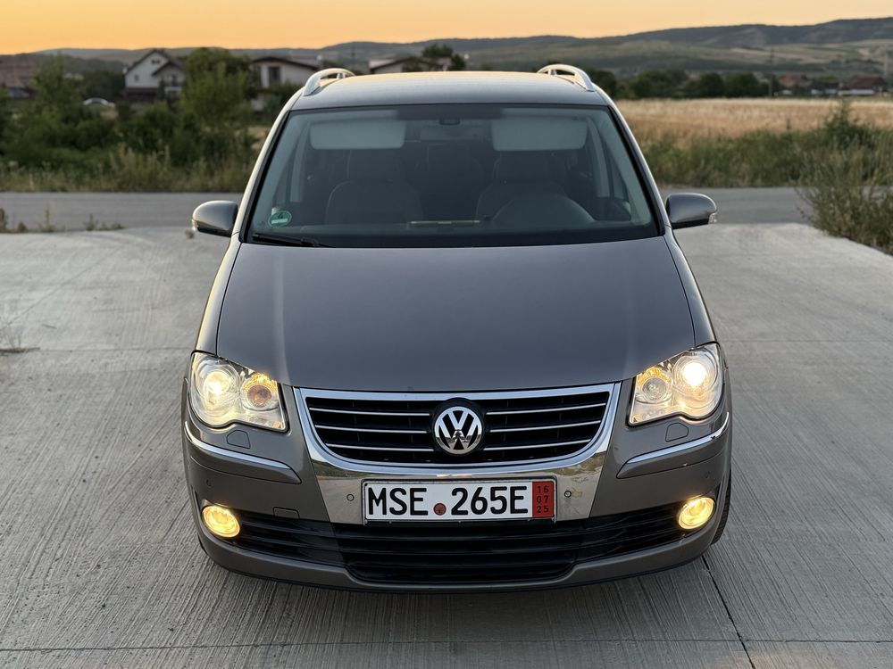 Volkswagen Touran HIGHLINE 2009 7 Locuri