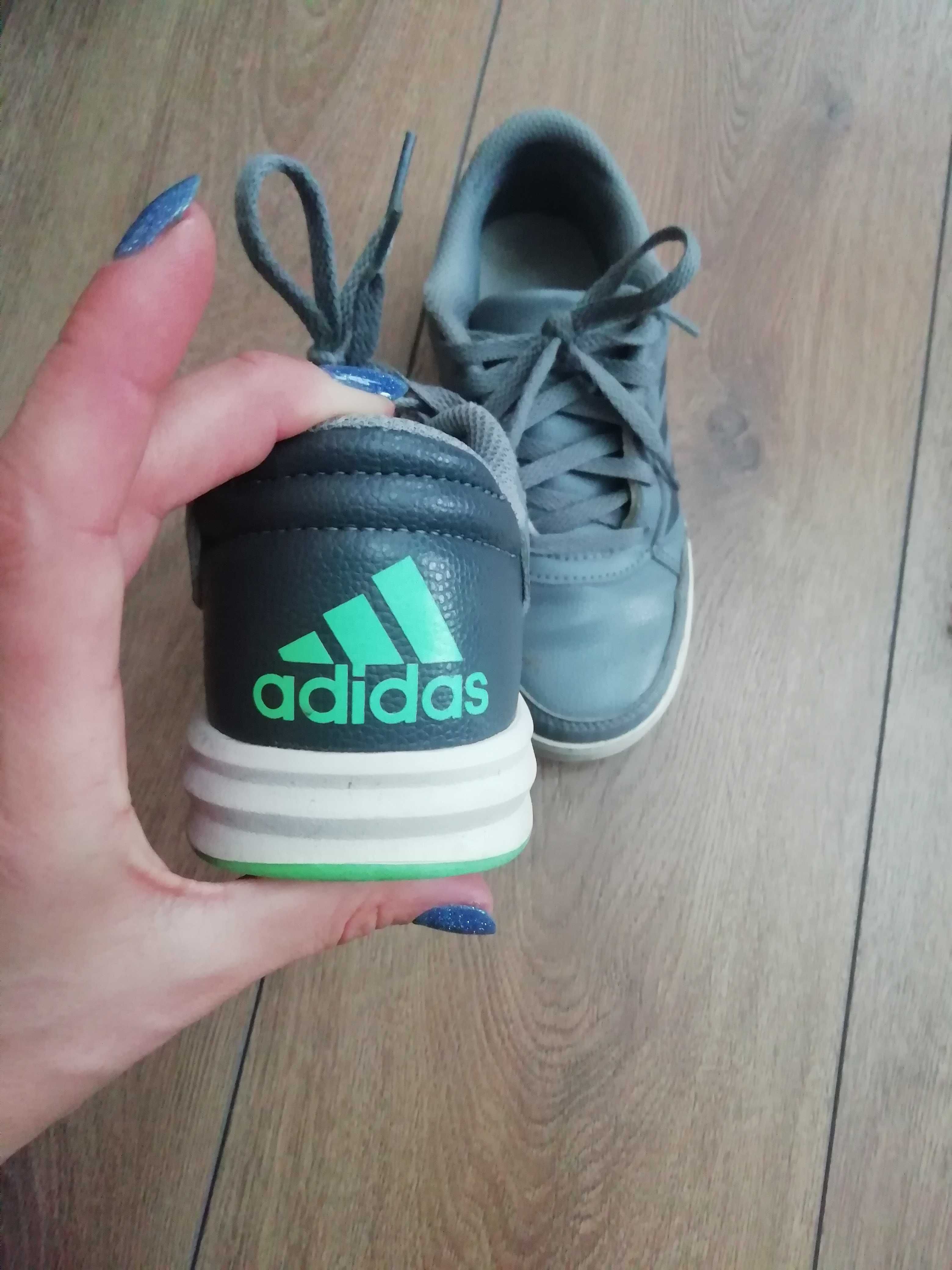 Оригинални маратонки Adidas