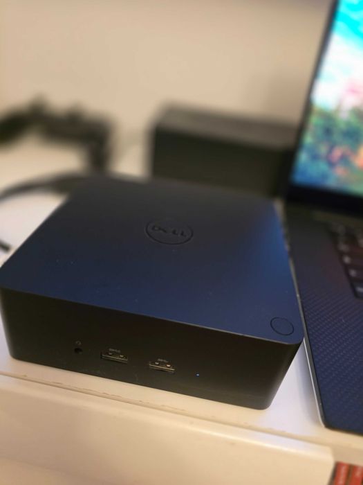 Laptop Dell XPS 15 7590 Intel® Core™ i9 9980HK, 32 GB RAM și 2TB NVMe