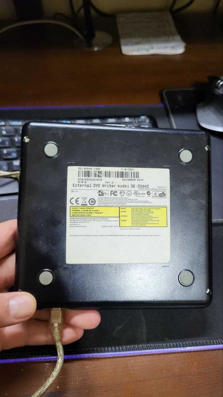 Внешний CD - ROM DVD RW Samsung USB для ноутбуков и компьютеров