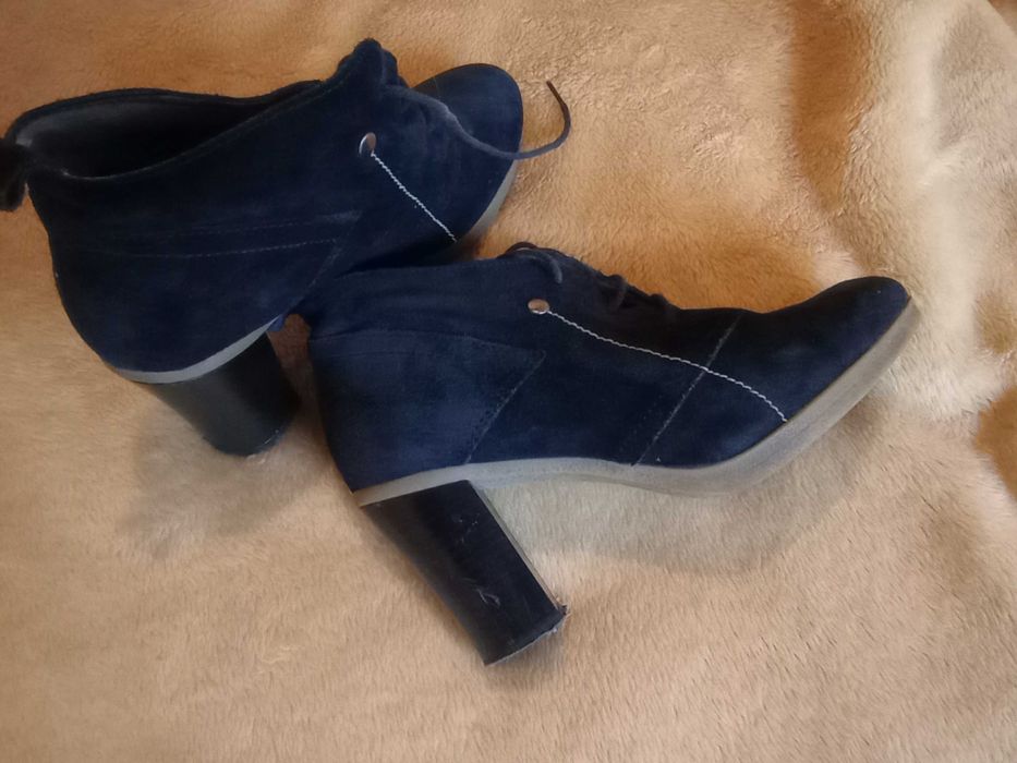 ghete dama 37,piele naturala,bleumarin,toc gros,talpa antiderapanta