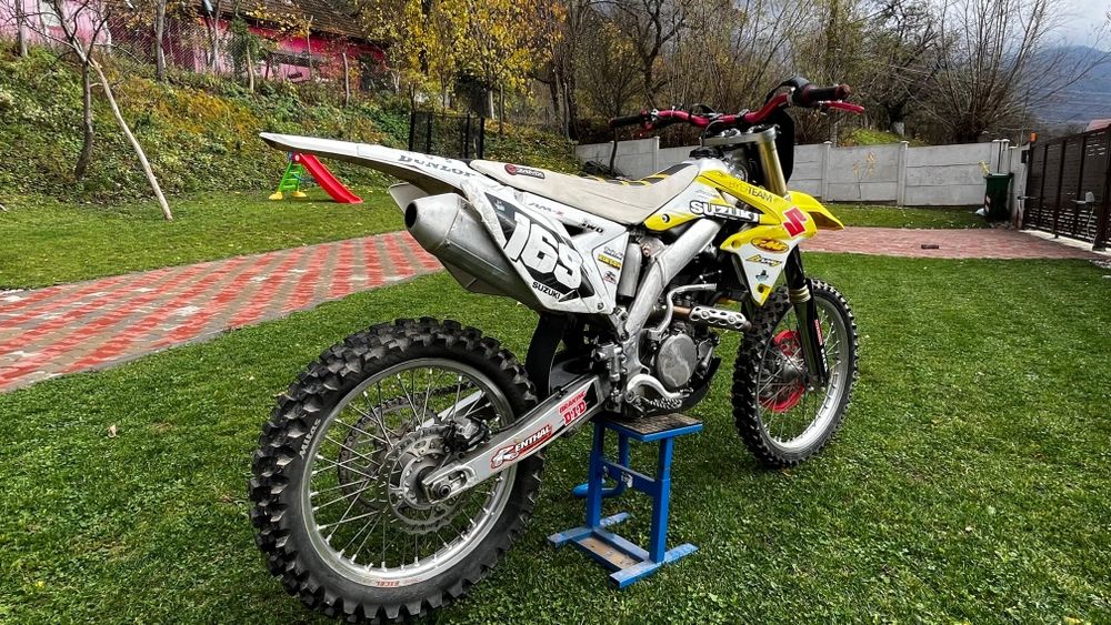 Vând Suzuki Rmz 250