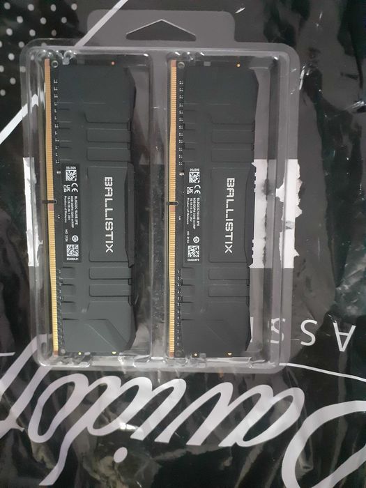 Crucial ballistix 16GB DDR4 3200Mhz 2x8GB памет десктоп