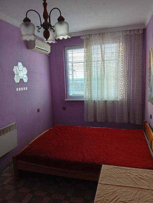 Давам под наем апартамент две стаи +бокс, обзаведен в добро състояние