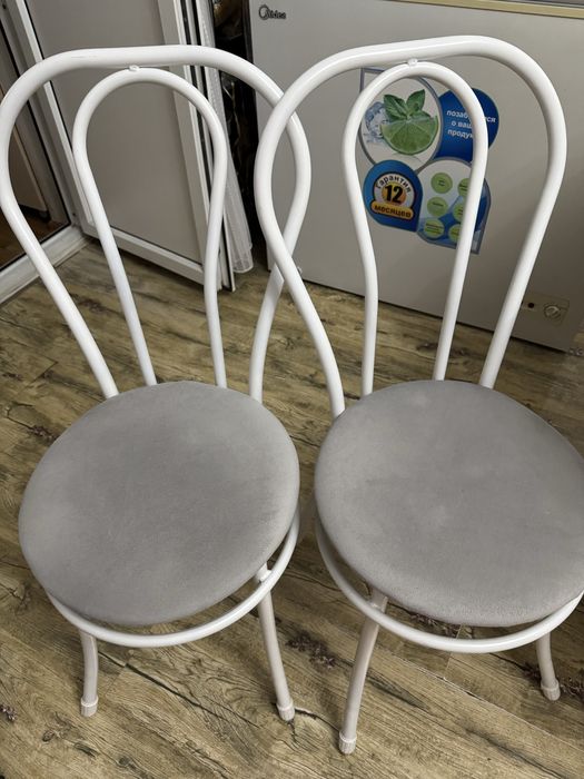 Кухонные стулья новые 2 шт