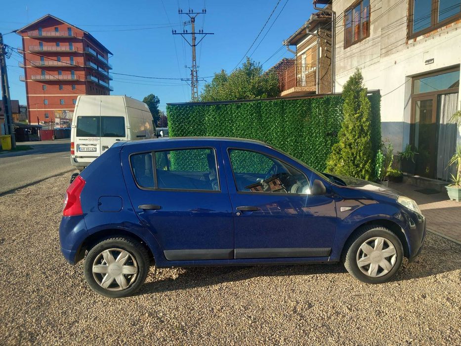 Dacia Sandero 1,2 a,c an 2009 recent adusa