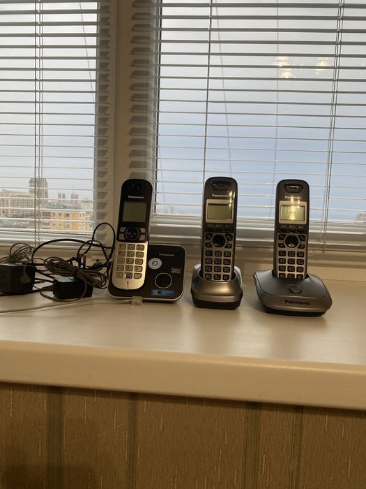 Продаются домашние телефоны