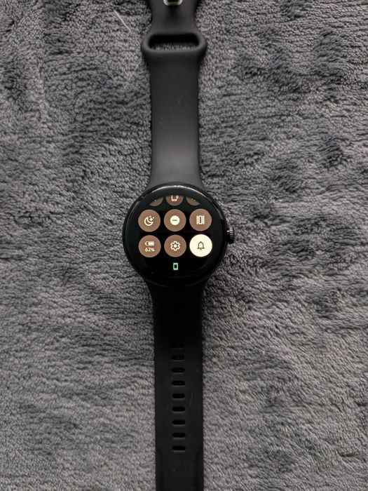 Smartwatch Google Pixel Watch în garanție