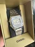 Часовник Casio Retro