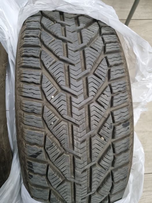 Cauciucuri aproape noi 215 50 17