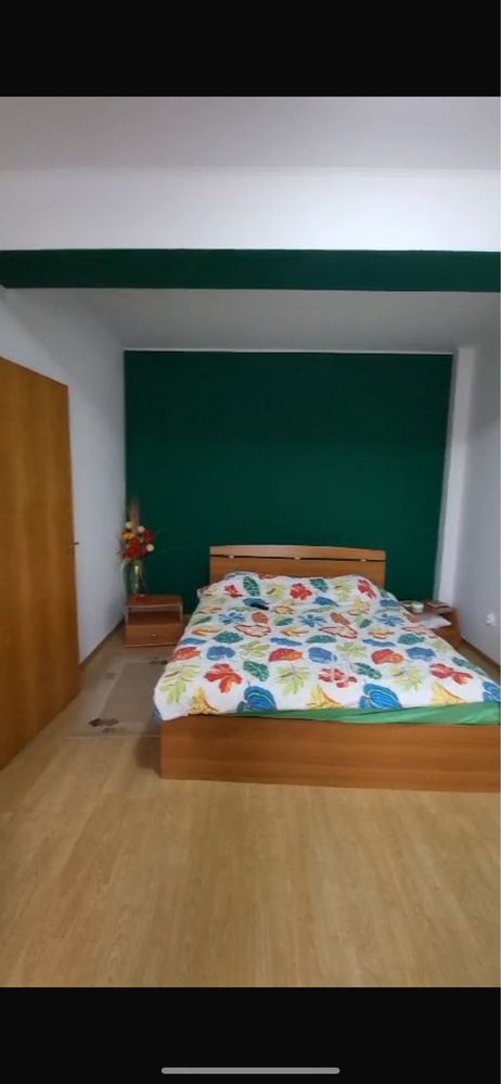 Inchiriez camera