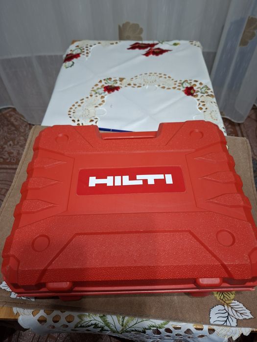 Vând bormașină Hilti noua la cutie