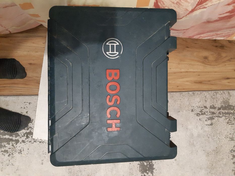 Акумулаторен ударен винтоверт Bosch