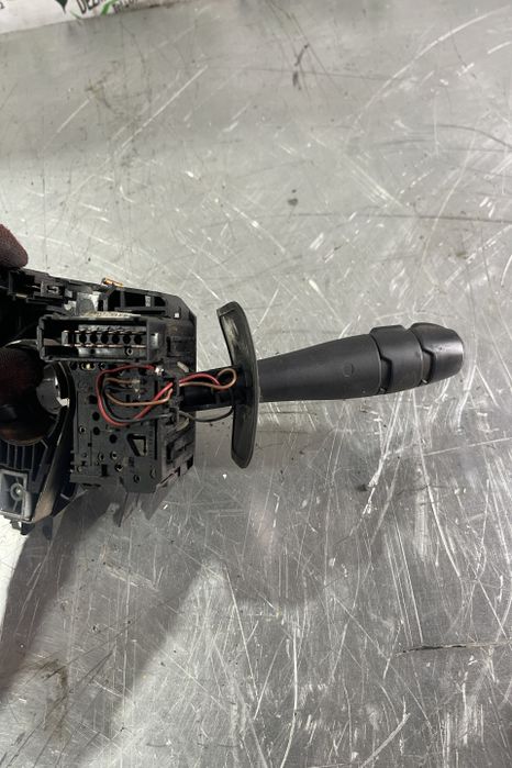 Maneta semnalizare 8200375337 / 820037 5337 Dacia Logan prima generat