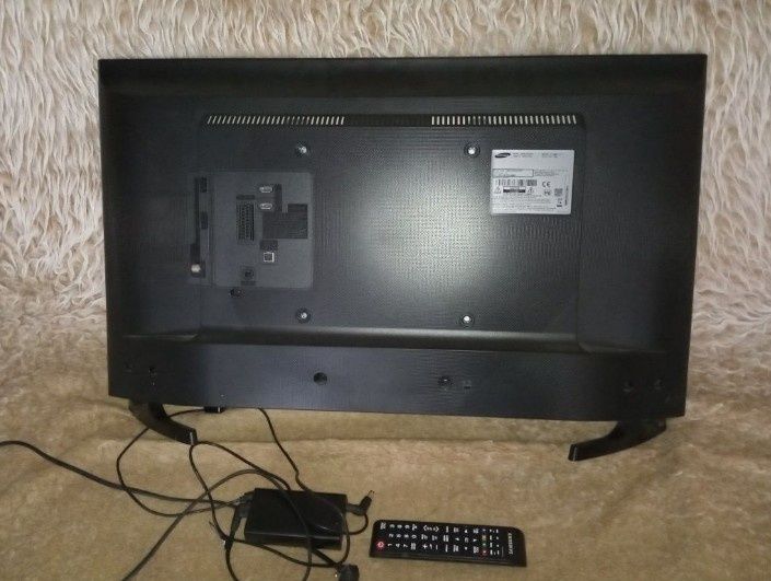 Samsung UE32J4000AW