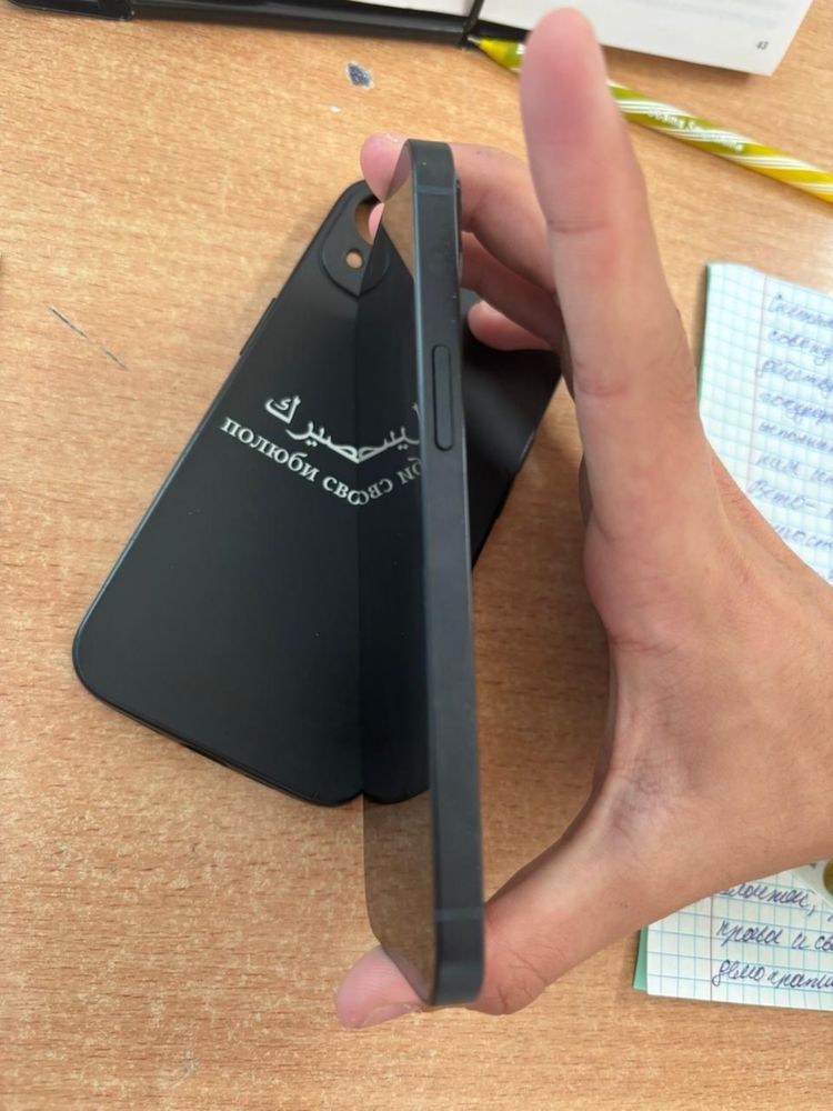 Iphone 13 256gb в отличном состояние