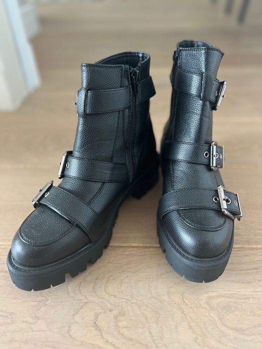 Vand ghete/pantofi din piele, negre